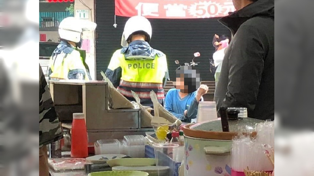 男子坐輪椅沿街乞討 店家給10元竟被嗆「我要50元」