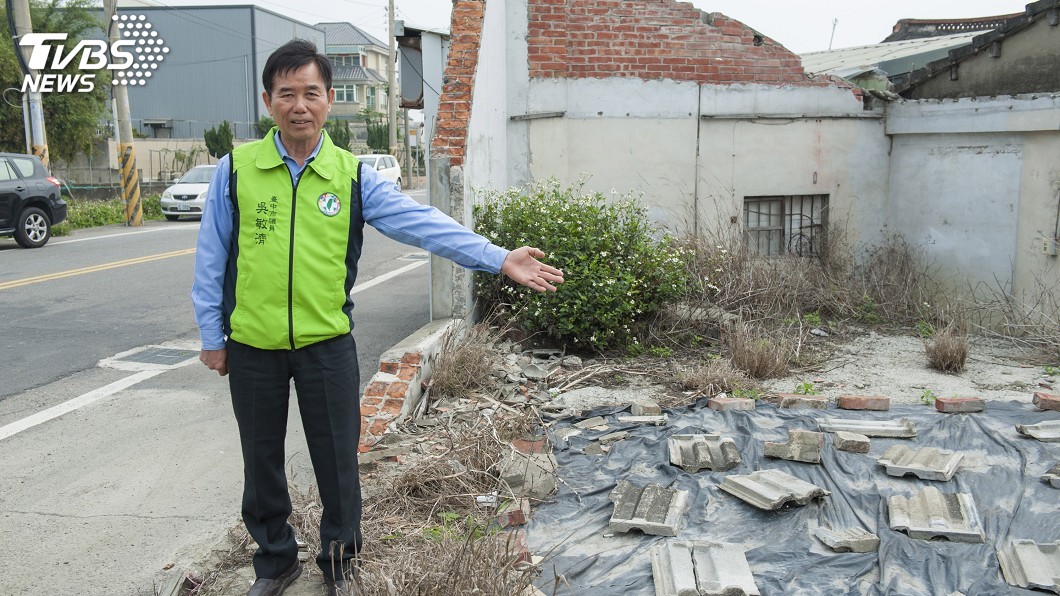 西濱快速道路大安段遇雨則淹 土角厝泡水倒塌