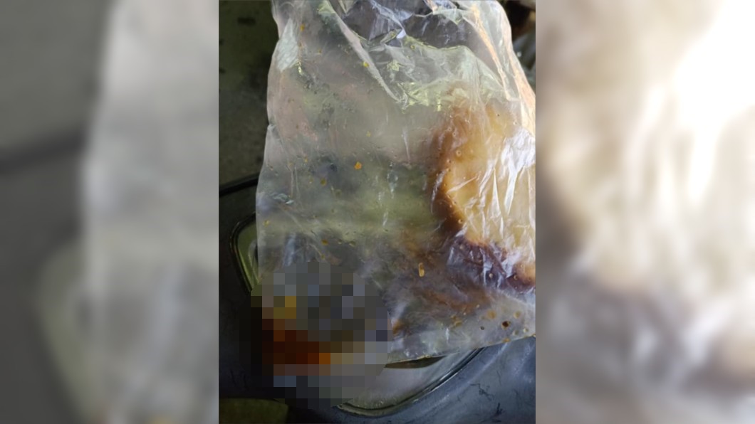 爽嗑炸蔥油餅!他咬到「硬物」氣炸 網一看卻超羨慕