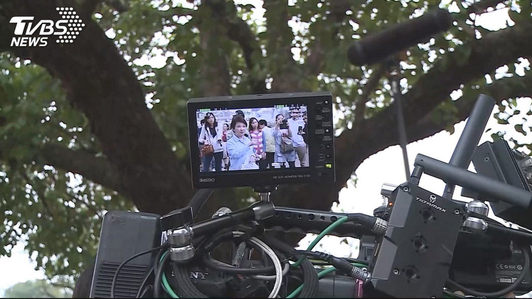 圖/TVBS 盧秀燕客串「女力報到」 初體驗羞喊:別嫌棄