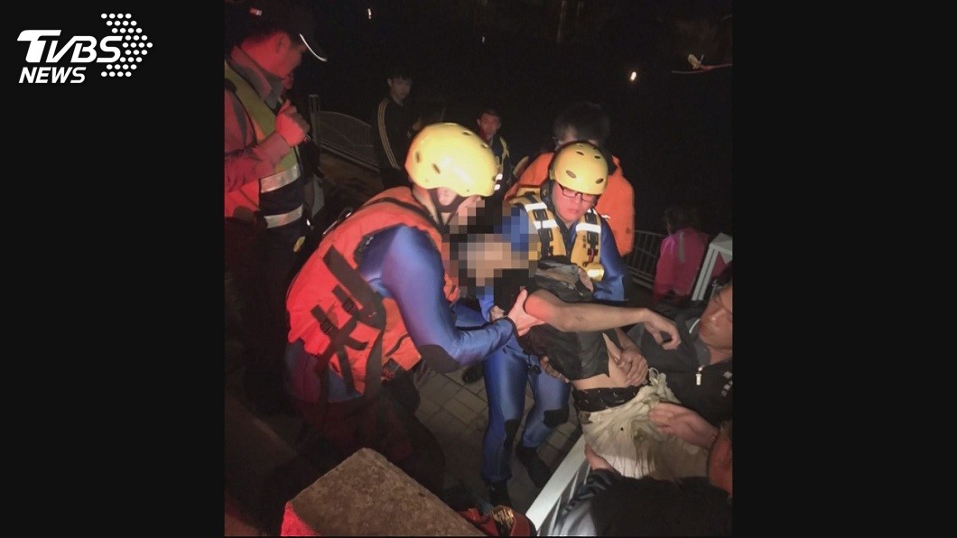深夜試膽戲水…少年驚恐「腳被拉住」 民憂:抓交替?