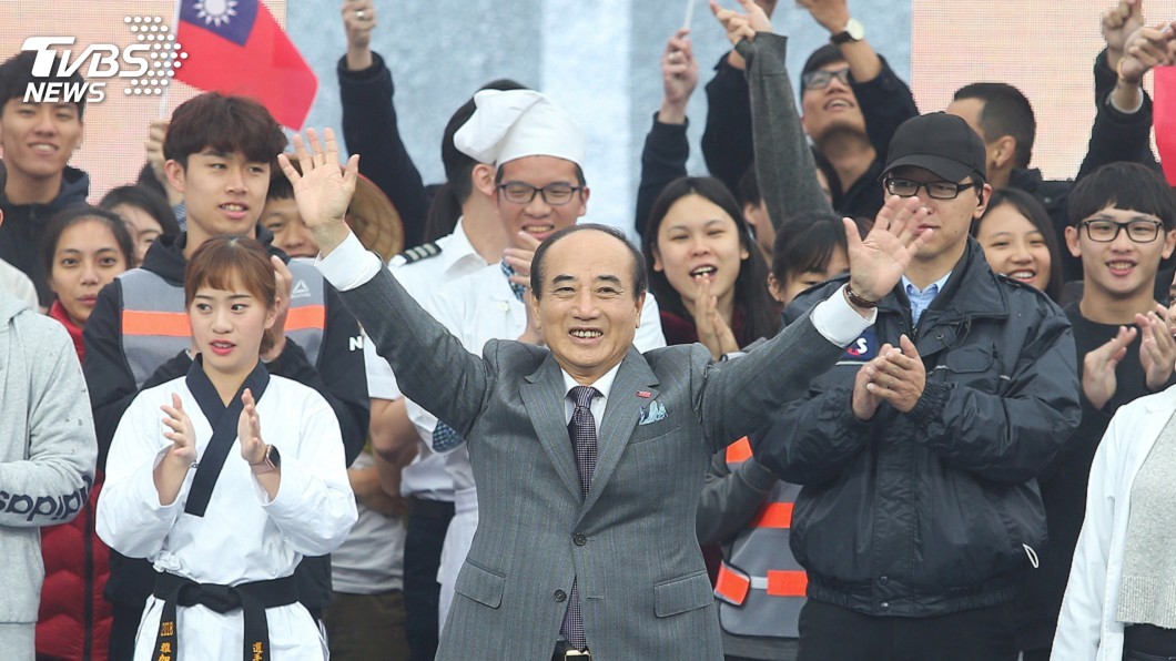 雨中宣布參選總統　王金平：給我4年讓台灣發光
