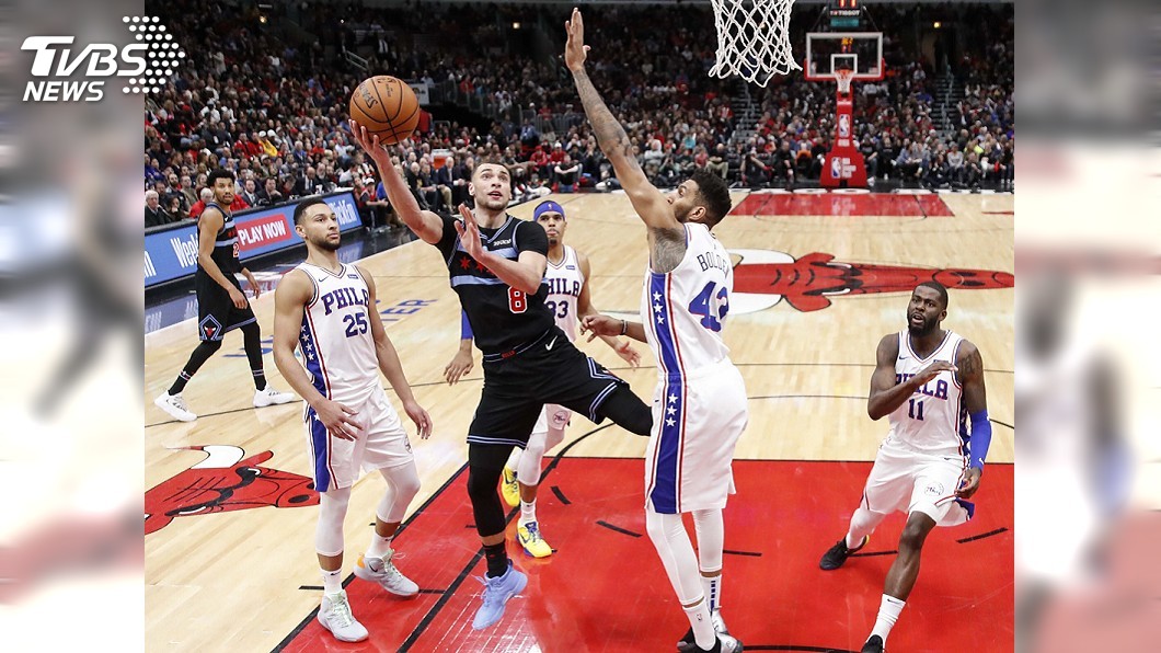 拉文致命切入取勝　NBA公牛1分險勝76人