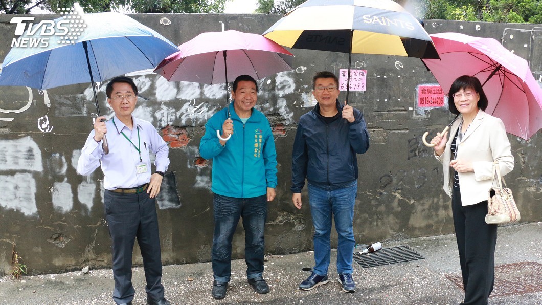 梧棲彩繪牆吸睛 蔡其昌爭取台中港郵局也加入