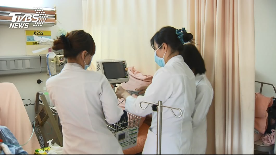 病房照顧親友…家屬看到「這東西」最怕　網友一致點頭