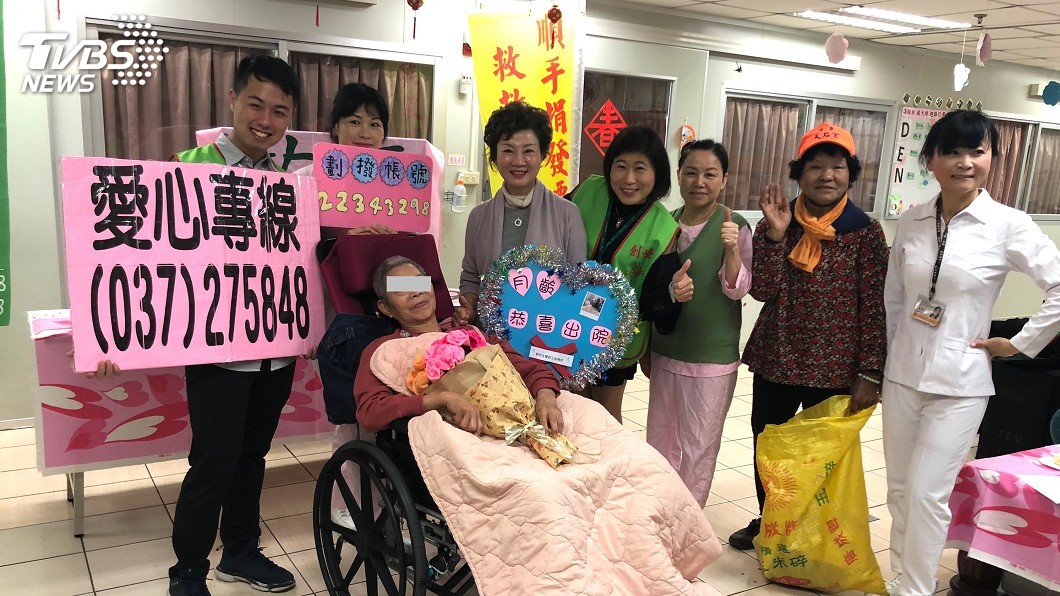 車禍遭撞成植物人 婦人躺了3年奇蹟甦醒:想回家