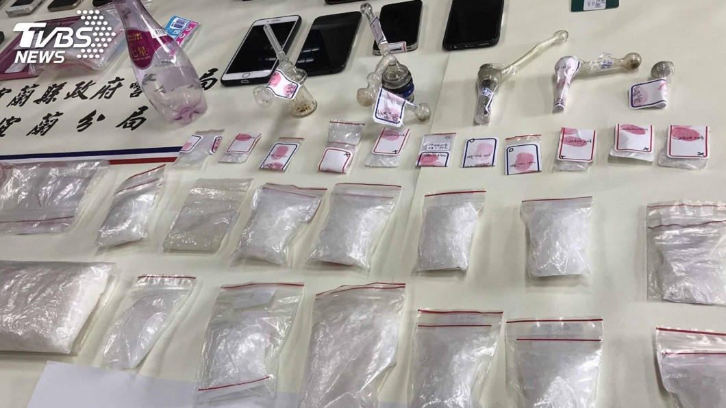 毒鴛鴦販毒　宜蘭警起出槍毒法辦