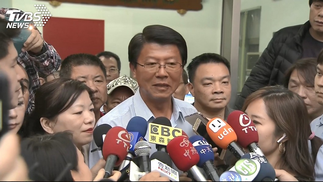 謝龍介敗選原因? 網分析此舉:拿石頭砸自己腳