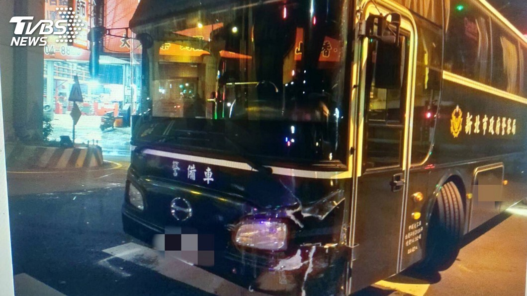 萬金石開跑插曲 警備車執勤出車禍