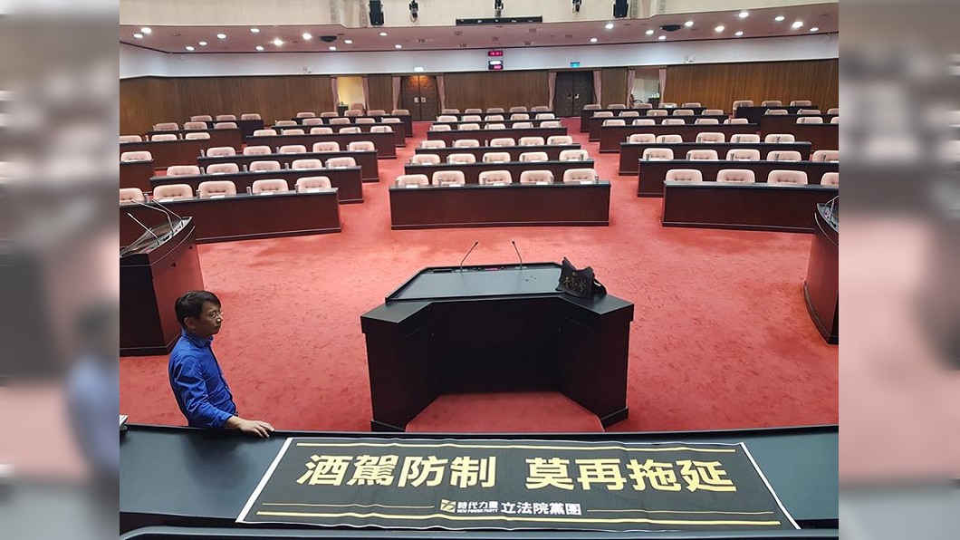 黃國昌批酒駕修法「打假球」 卓榮泰:勿抹煞民進黨努力