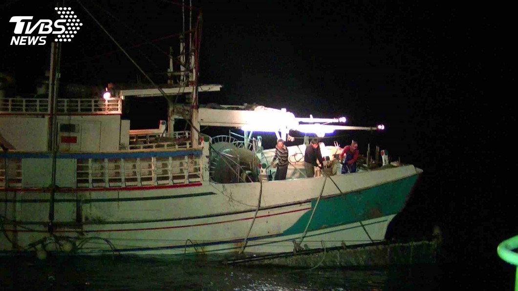 澎湖籍漁船非法電魚 海巡隊查獲送辦