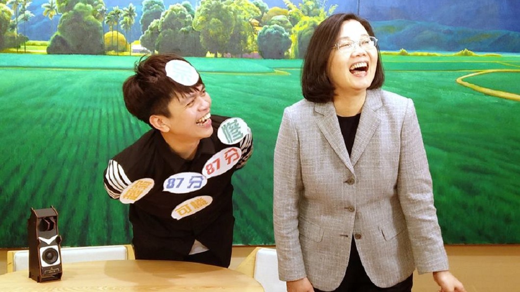 被蔡阿嘎當面嗆「女版五月天瑪莎」 蔡英文氣到拍桌