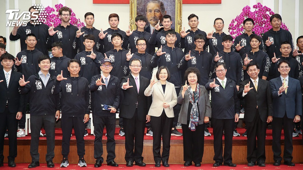 接見桃猿隊 蔡總統:要好好學習2連霸經驗