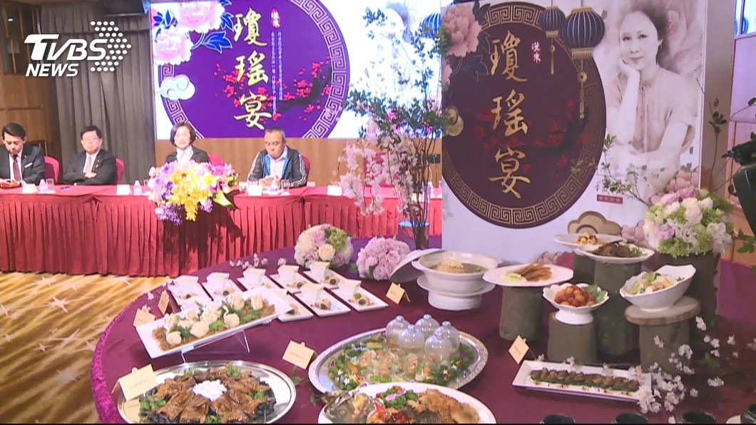 高雄市長韓國瑜今(22)日晚間出席「瓊瑤宴」。圖/TVBS