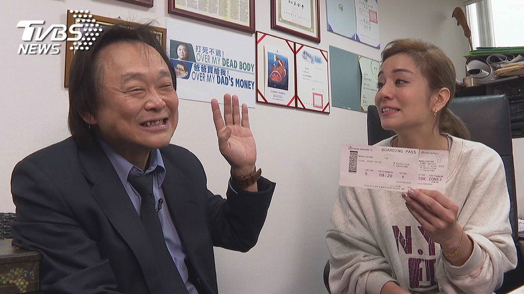 TVBS全新原創網路節目《不推怎麼行》第二集大來賓是台北市議員王世堅 ，右為主持人莎莎。圖／TVBS