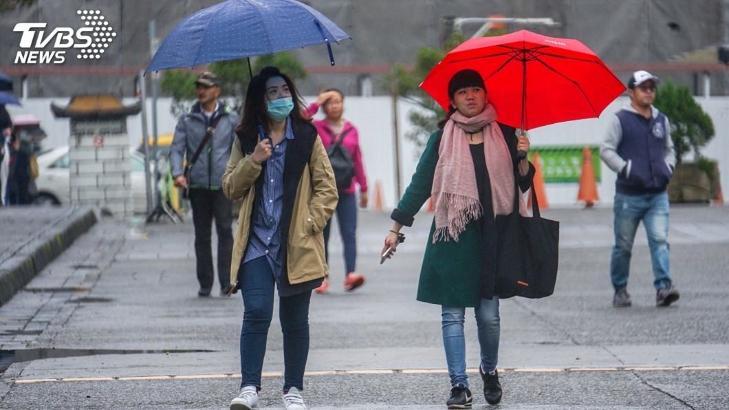 東北季風影響北台灣整天濕涼　中南部日夜溫差大