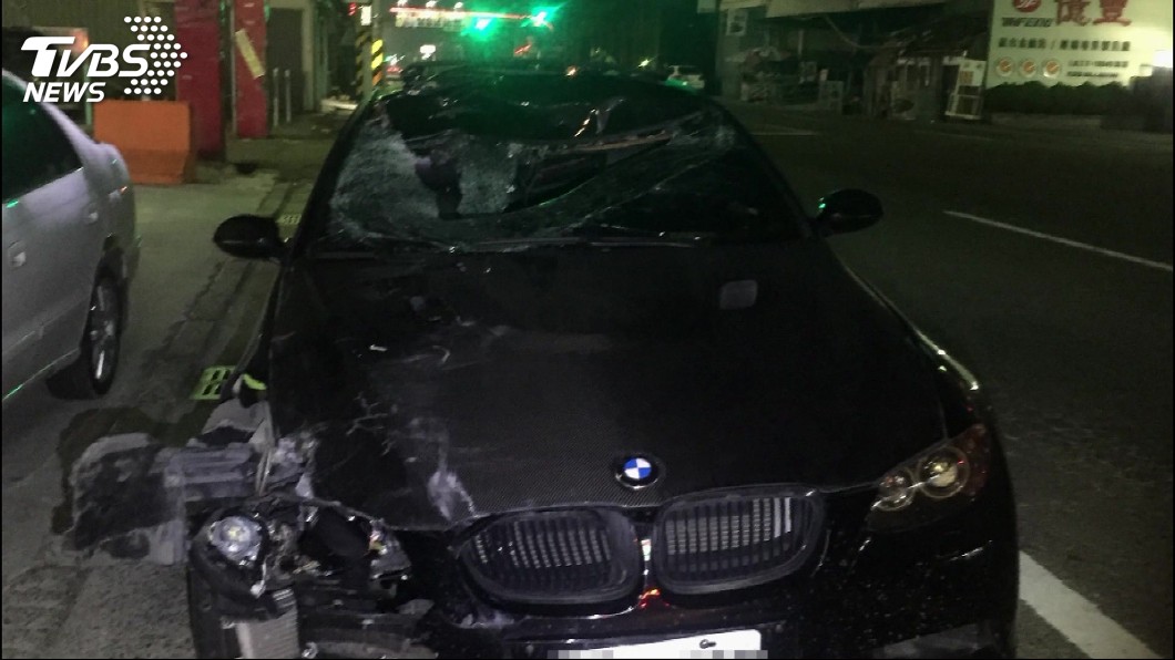 18歲男騎單車橫越馬路！撞上跑車　拋飛30公尺慘死　