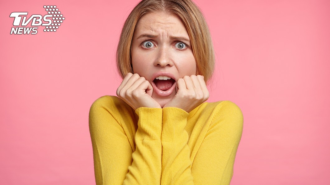 見蟑螂嚇壞!私訊男同事惹男友吃醋 女子:錯了嗎?