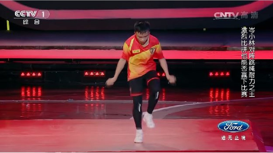 15歲跳繩好手　3分鐘內完成1000跳