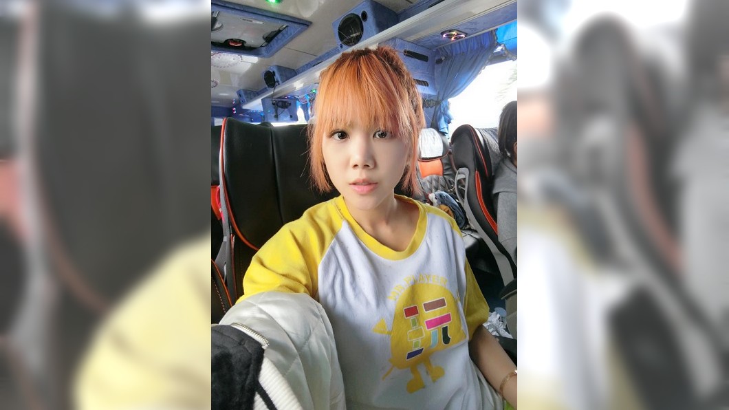 楊晨熙在臉書分享自己的素顏照,還要大家別看。(圖/翻攝自楊晨熙臉書)
