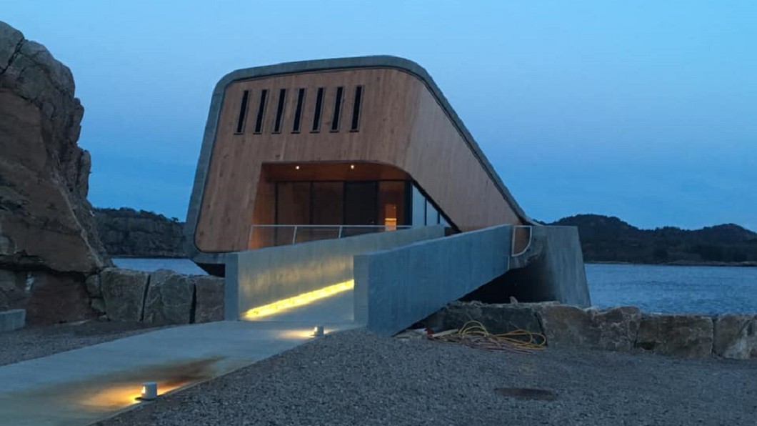 挪威海底餐廳開幕了 米其林套餐1頓1萬3