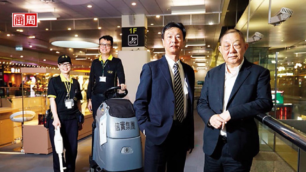 掃遍機場車站 這家公司靠掃廁所掃到登興櫃