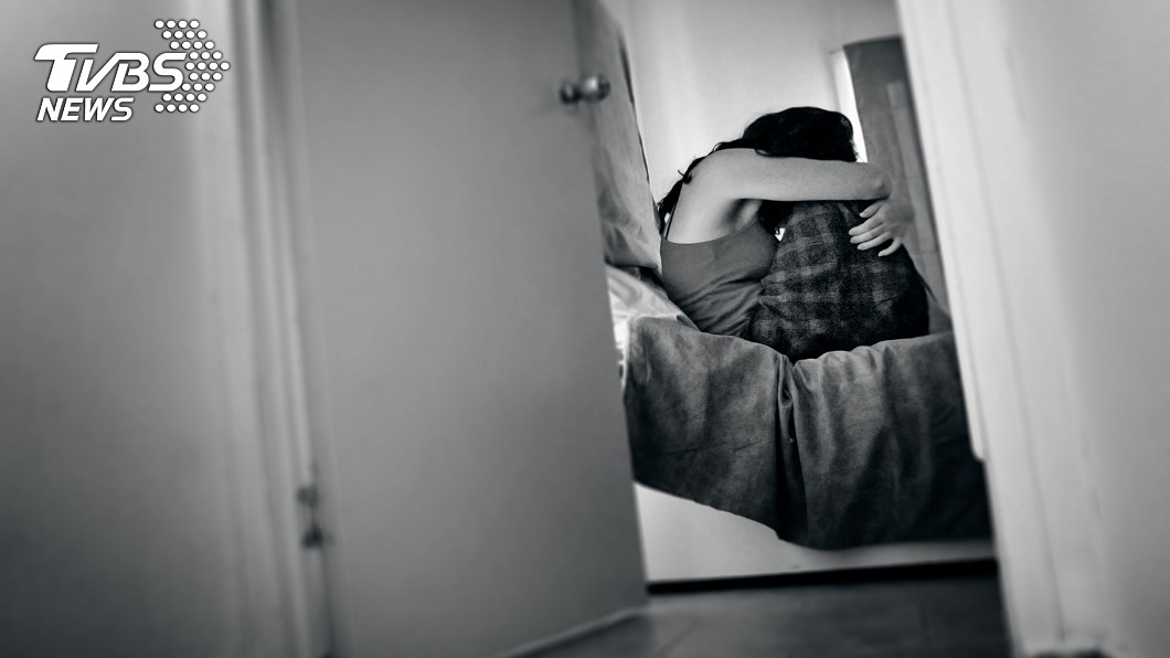 狼父性侵女兒數次判無罪　法官「無法認定她不能抵抗」
