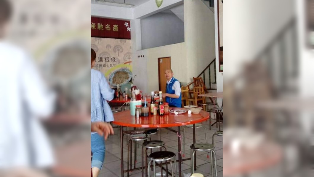 野生韓國瑜!去年孤單吃麵舊照曝 網心酸:當時沒人理
