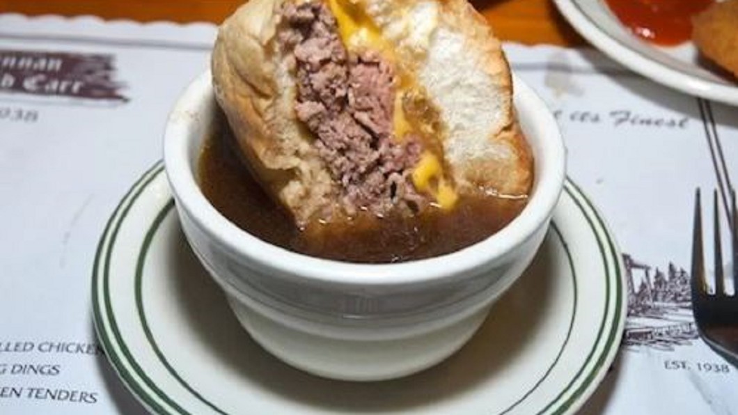 布魯克林81年歷史餐廳 主打多汁薄片牛肉堡