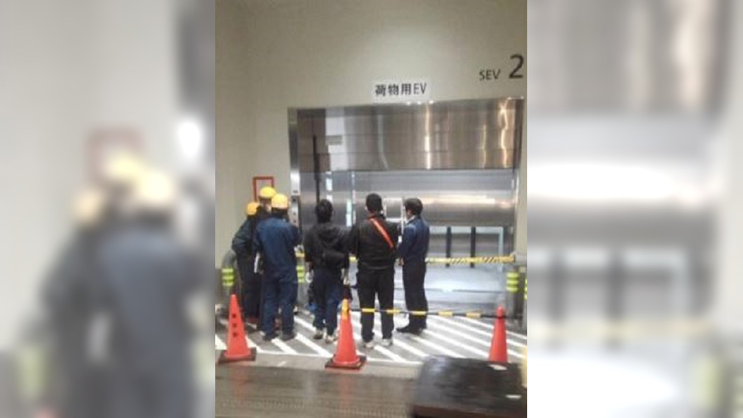 東京豐洲市場死亡意外 電梯門夾頭慘死