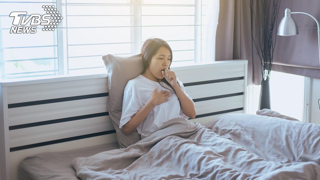 驚!26歲女咳嗽一個月未癒 竟罹「肺癌第三期」