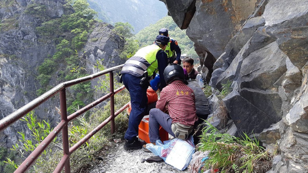 花蓮地震落石砸傷馬國男子 急救後恢復心跳
