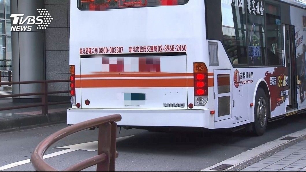 多按1聲喇叭…騎士自撞身亡 公車司機被起訴