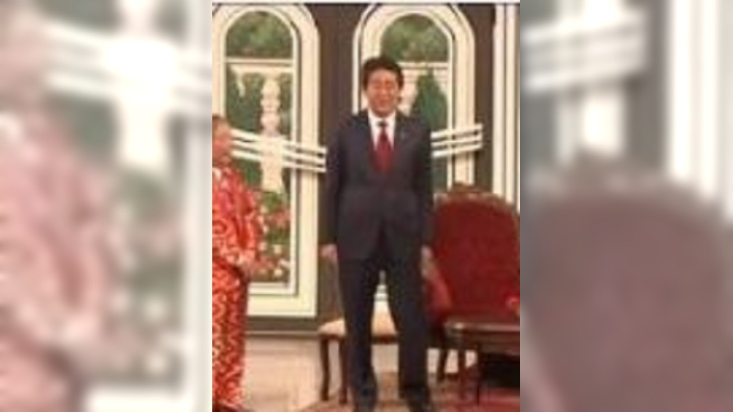 「是安倍本尊」! 亂入吉本新喜劇大阪腔接哏
