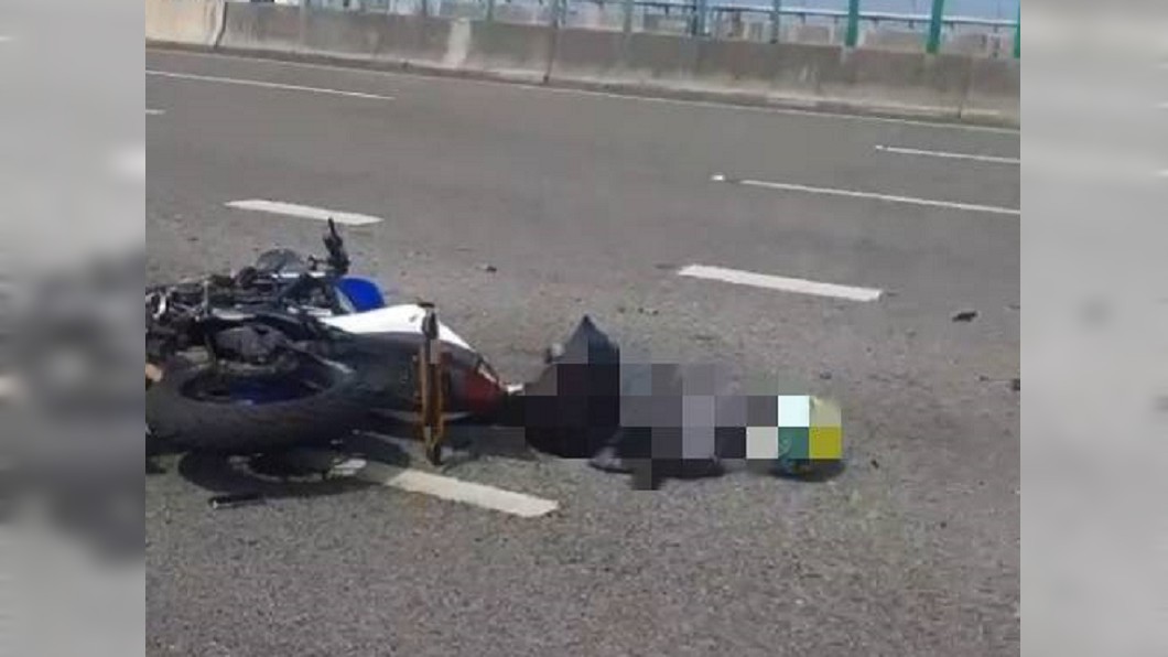 黃牌重機違規飆上國道 追撞油罐車不治身亡