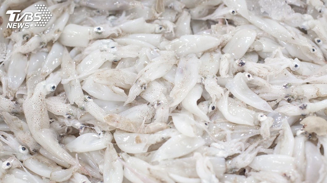 南韓唐津限定「春季海味」 小魚搭生菜絲生吃