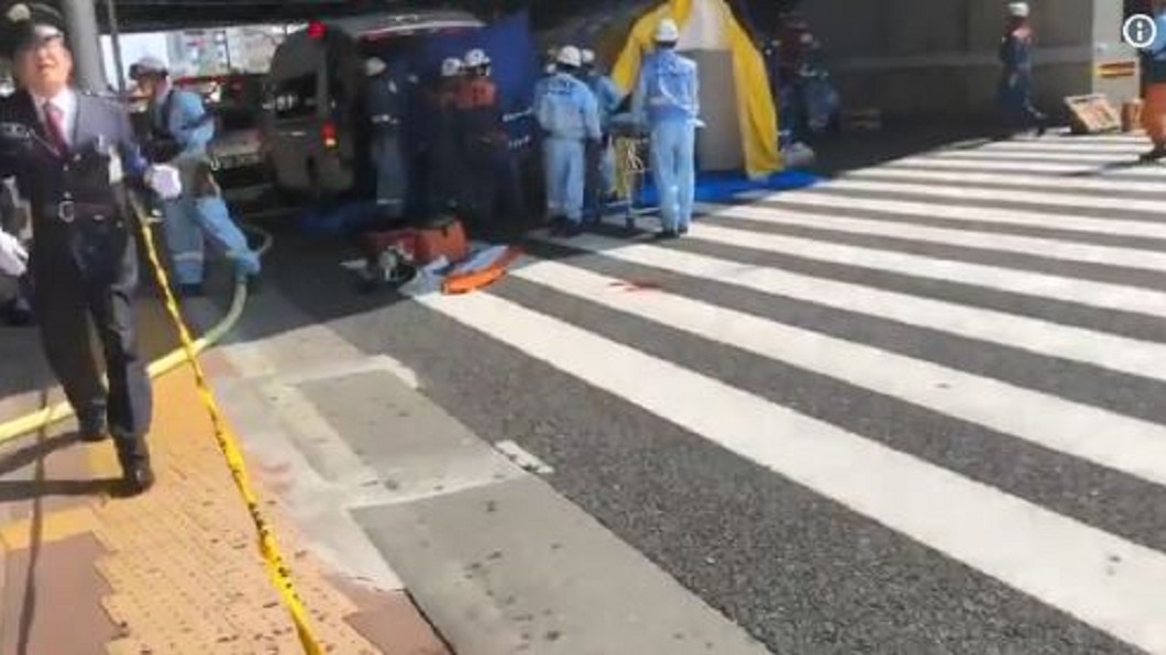 巴士闖紅燈高速撞行人 神戶市釀兩死六傷