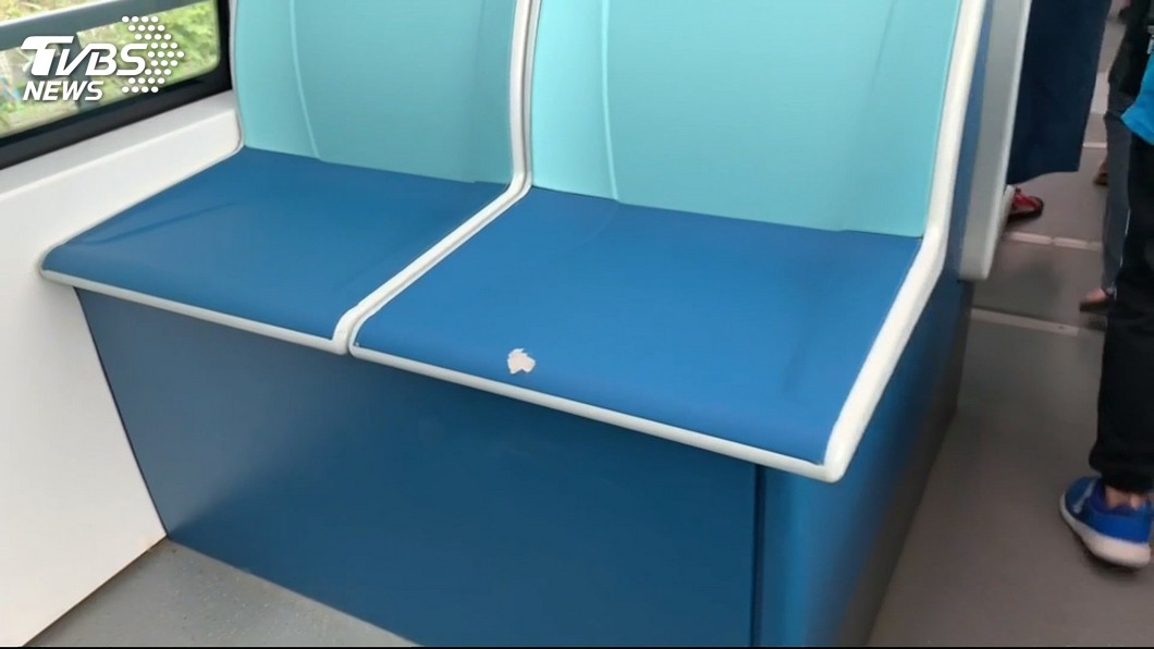 淡海輕軌座椅破損 捷運工程局:逐列車汰換