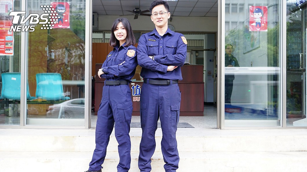 警察新制服厚又悶？烈日值勤留「雪白鹽漬」好糗
