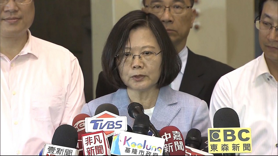 總統:若宋楚瑜肯定一國兩制 將請他離任資政