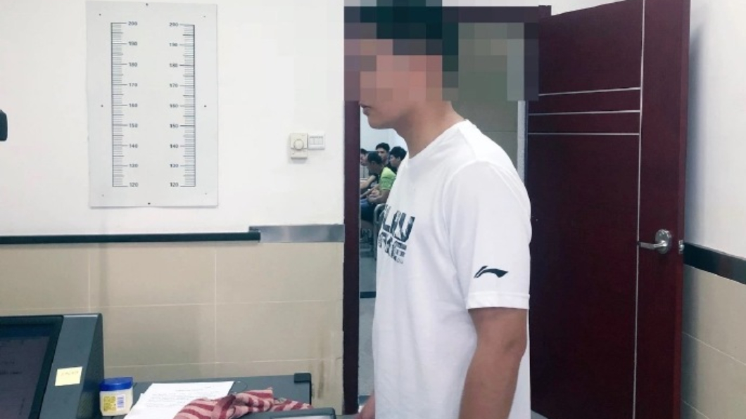 31歲男用「假駕照」遭逮 父母大鬧警局:他還是個孩子