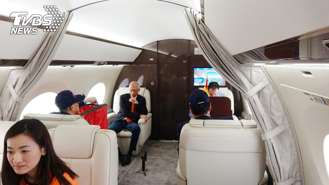 郭台銘私人專機曝光 暗藏想不到「小物」