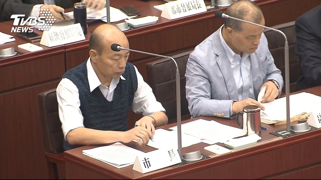 韓國瑜議會總質詢 綠營諷「總統候選人」