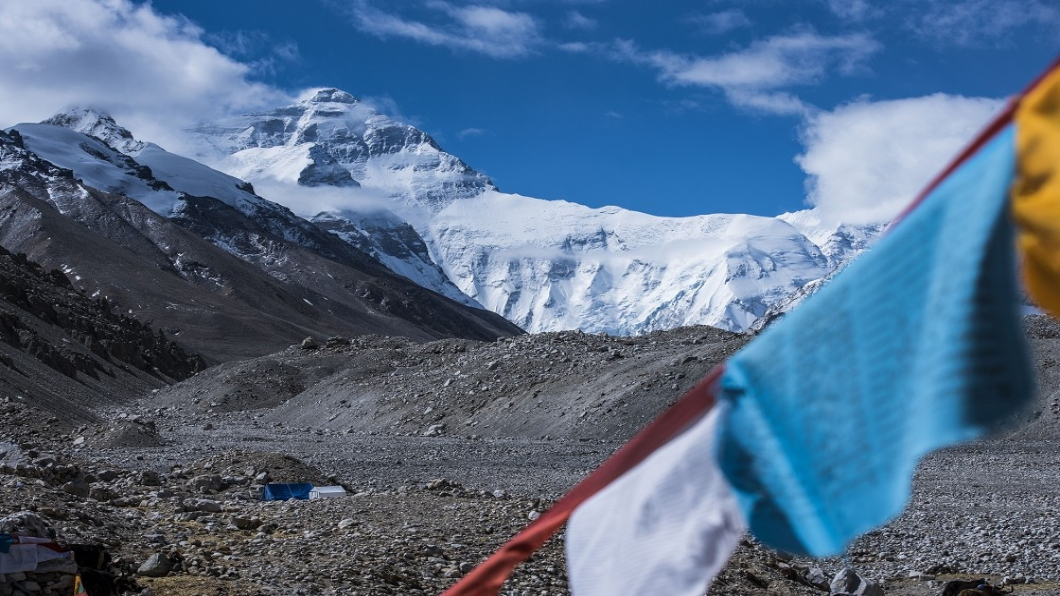 數十公噸爆量垃圾 聖母峰成最高垃圾山