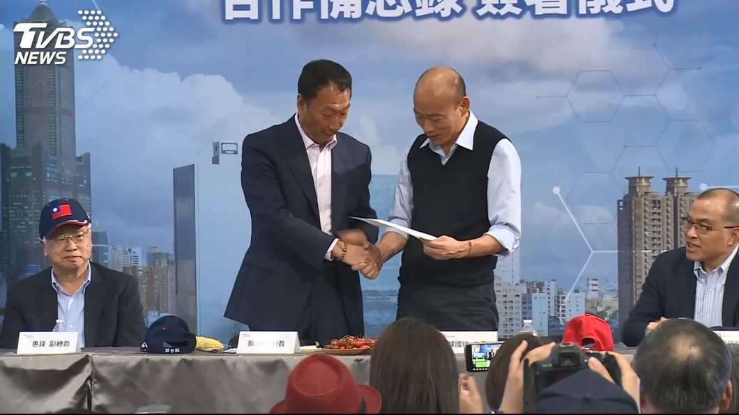 跟韓國瑜說好了 郭董:將把大陸部份產線移到高雄