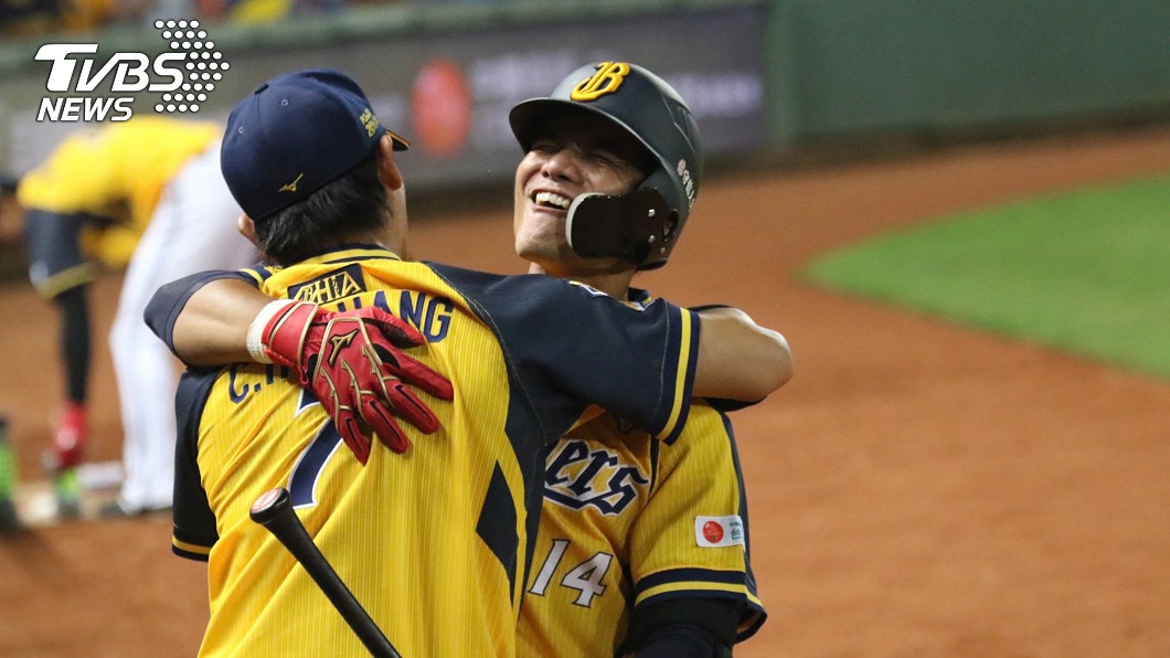 王勝偉再見二壘打 中信兄弟球團隊史300勝