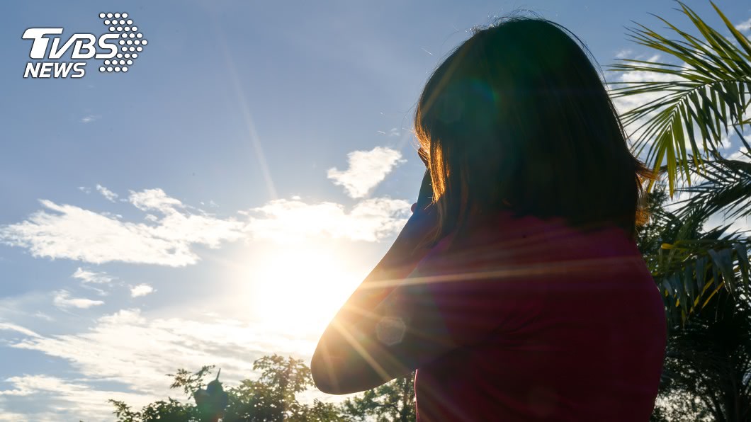 「致詞太久」害幼園女曬暈！　父怒：你X的議員很大