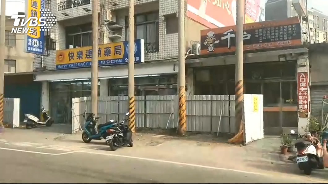 門口別人的!地主設電桿喊價 遭市府強拆