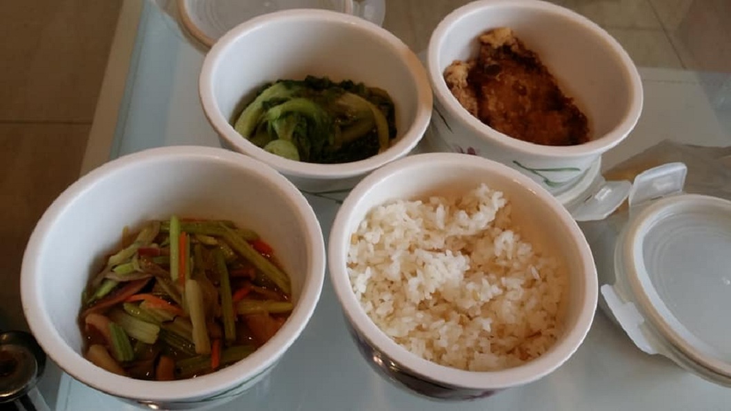 產後吃月子餐…她怨菜色像「自助餐」 網勸:快去找別間