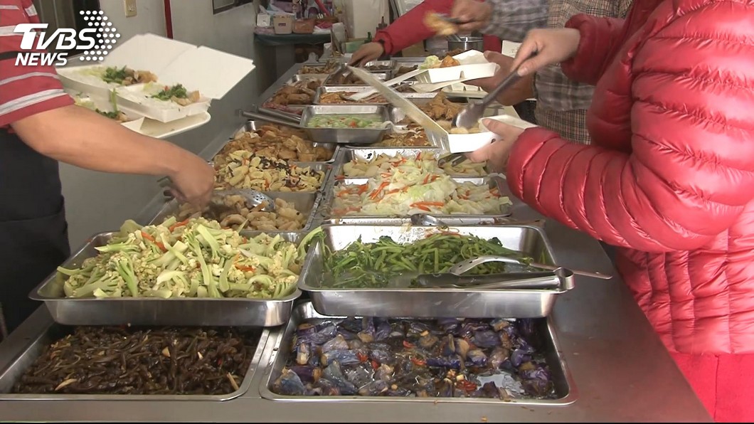 外公幫買「大雞腿」愛心便當 她打開網全笑翻了…